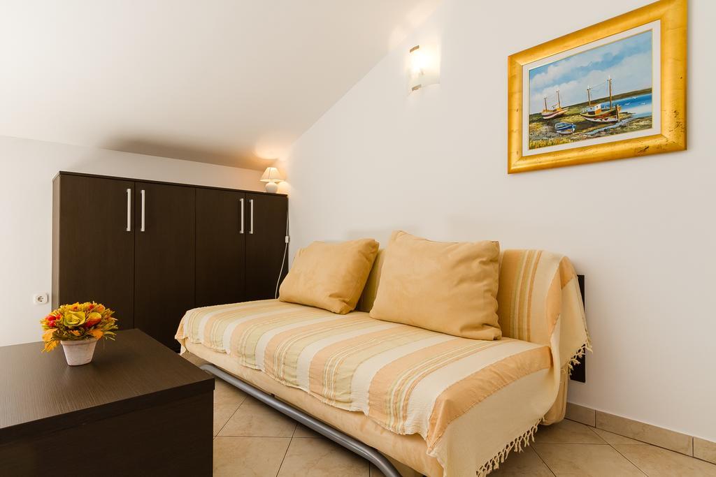 Apartments Vukelic Klenovica Δωμάτιο φωτογραφία
