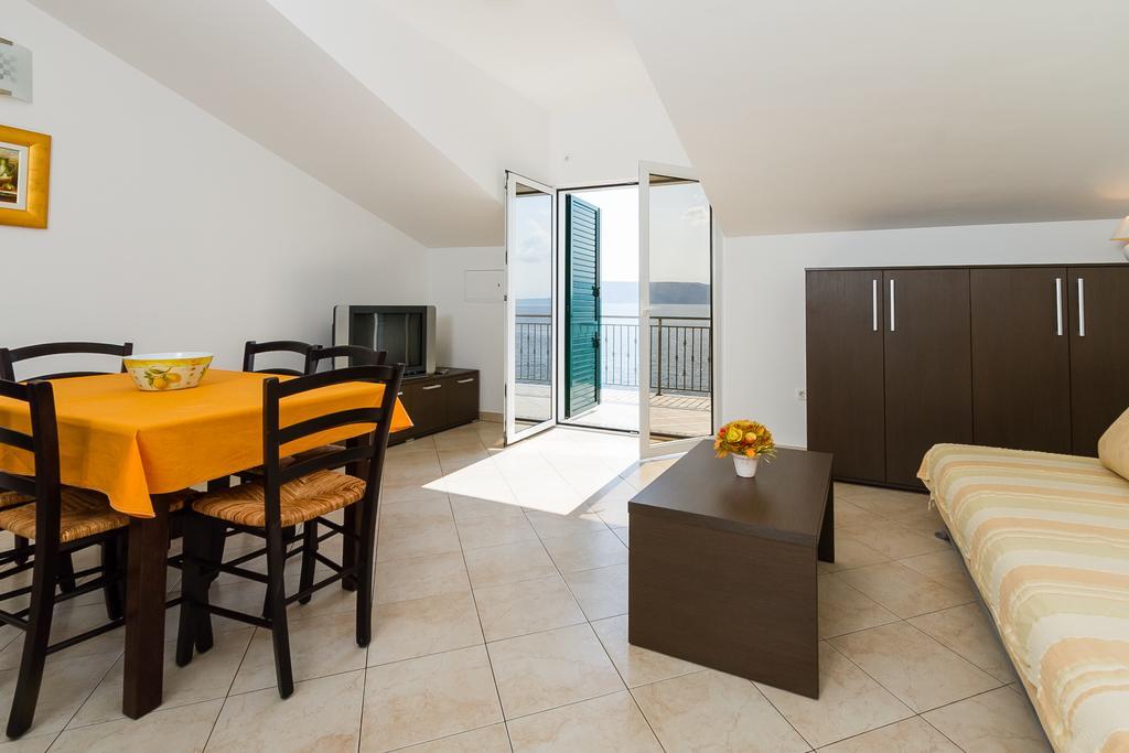 Apartments Vukelic Klenovica Δωμάτιο φωτογραφία