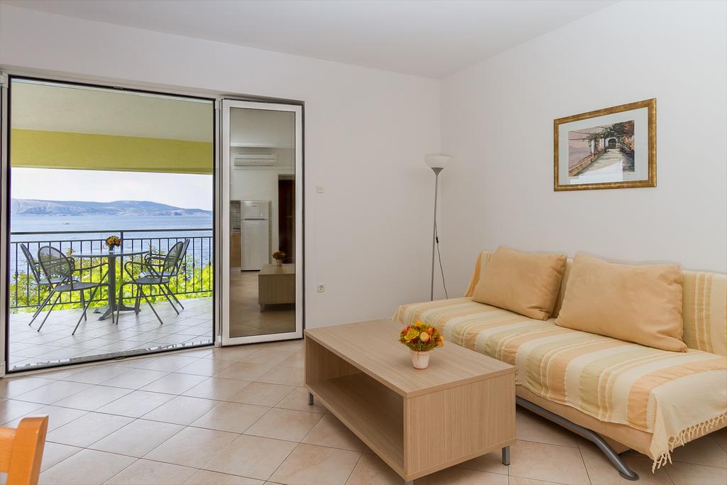 Apartments Vukelic Klenovica Δωμάτιο φωτογραφία