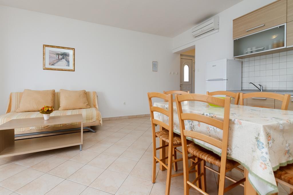 Apartments Vukelic Klenovica Δωμάτιο φωτογραφία