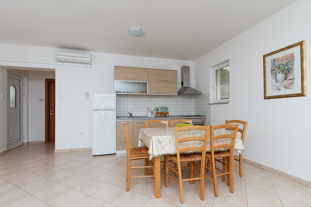 Apartments Vukelic Klenovica Δωμάτιο φωτογραφία
