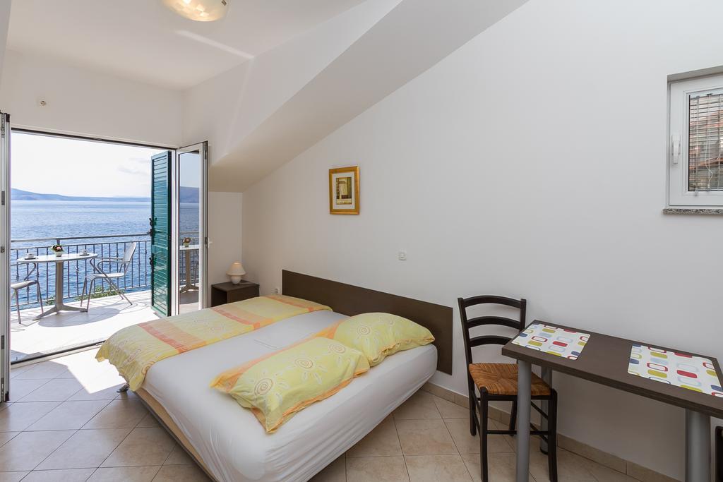 Apartments Vukelic Klenovica Δωμάτιο φωτογραφία